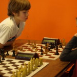 Marijn en Janne spelen al vroeg in het toernooi tegen elkaar.